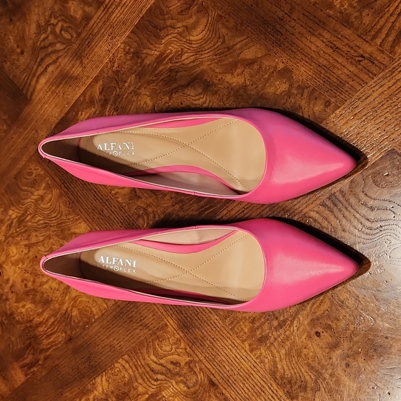 Brand New, Never worn Alfani Step n Flex Hot Pink Heels - Picture 2 of 7